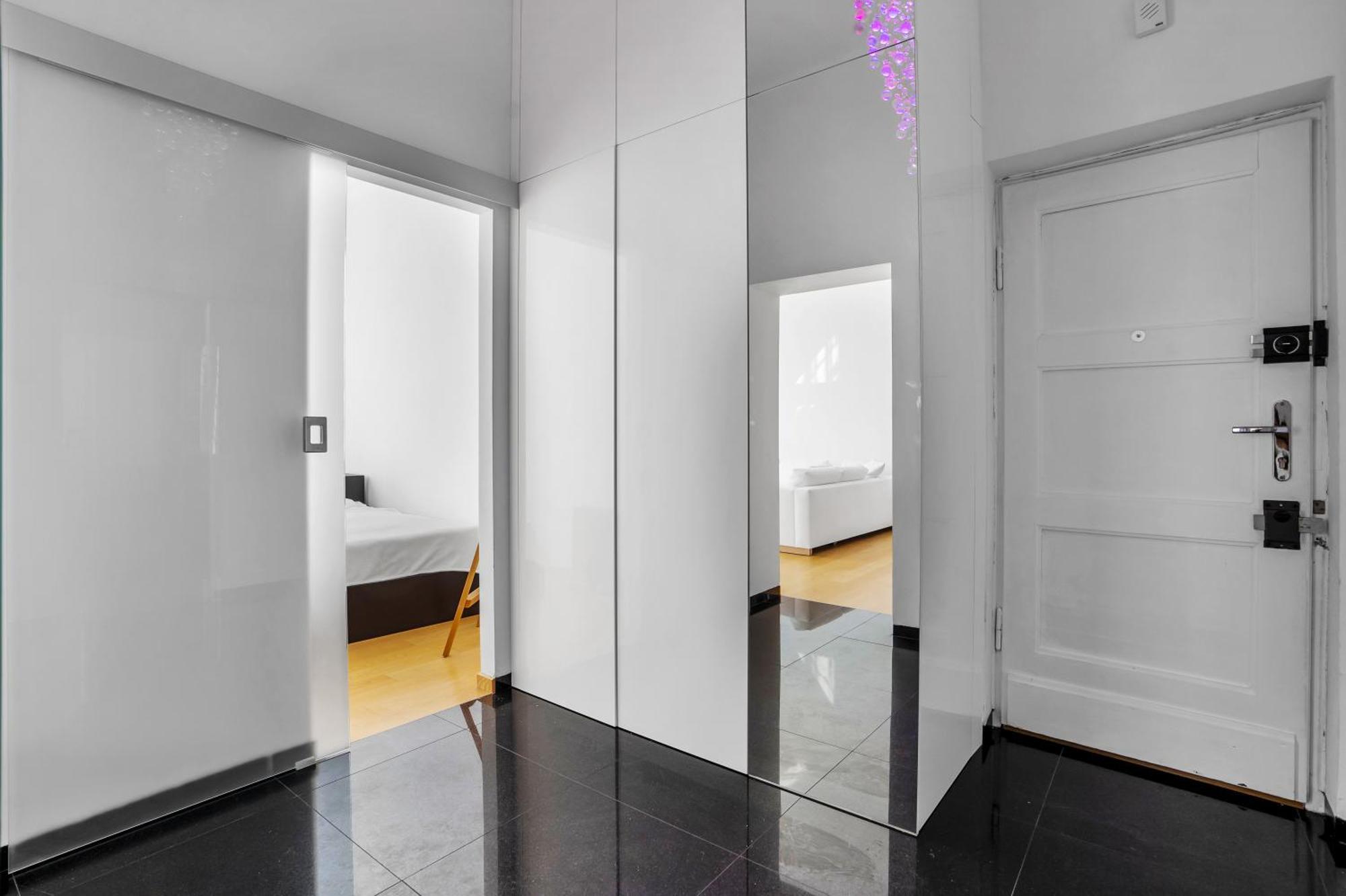 Warsaw Castle Apartments - Prime Location, Historic City Center, Castle View, Fast Internet - By Rentujemy Exterior photo