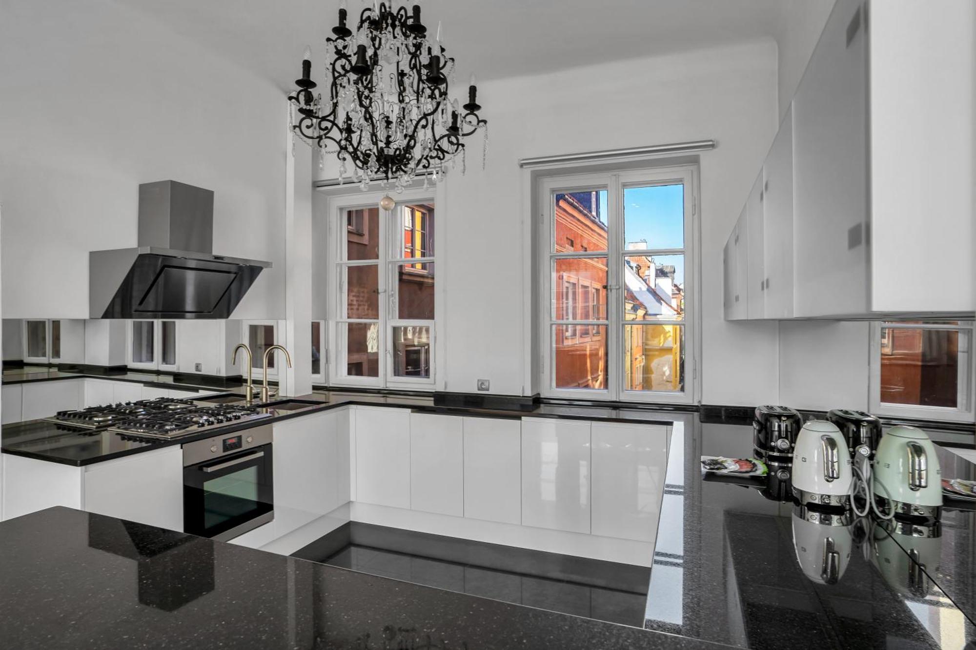 Warsaw Castle Apartments - Prime Location, Historic City Center, Castle View, Fast Internet - By Rentujemy Exterior photo